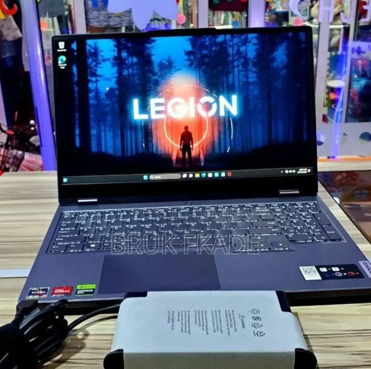 New Laptop Lenovo Legion 5 16GB AMD Ryzen 7 SSD 1T