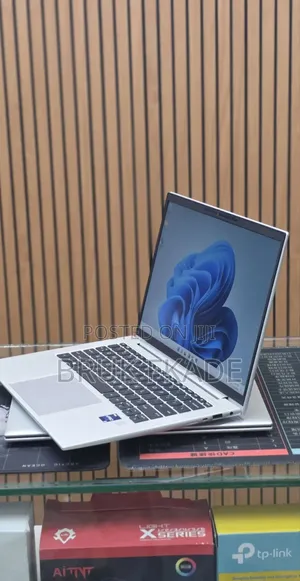 New Laptop HP EliteBook 840 G10 16GB Intel Core i7 SSD 512GB