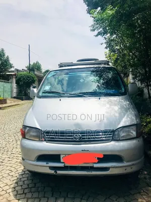 New Toyota HiAce 2005 Silver