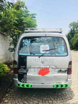 New Toyota HiAce 2005 Silver