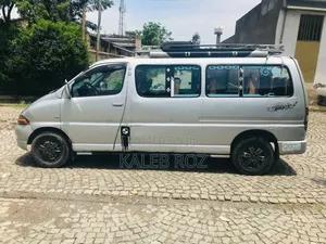 New Toyota HiAce 2005 Silver