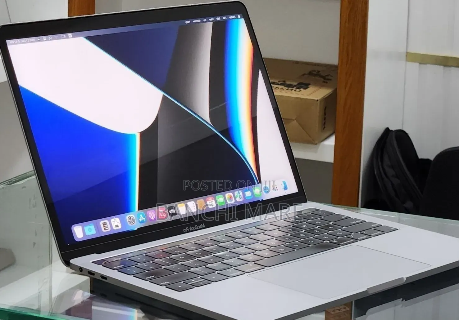 New Laptop Apple MacBook Pro 2019 16GB Intel Core i7 SSD 512GB