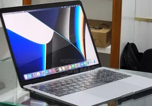 New Laptop Apple MacBook Pro 2019 16GB Intel Core i7 SSD 512GB