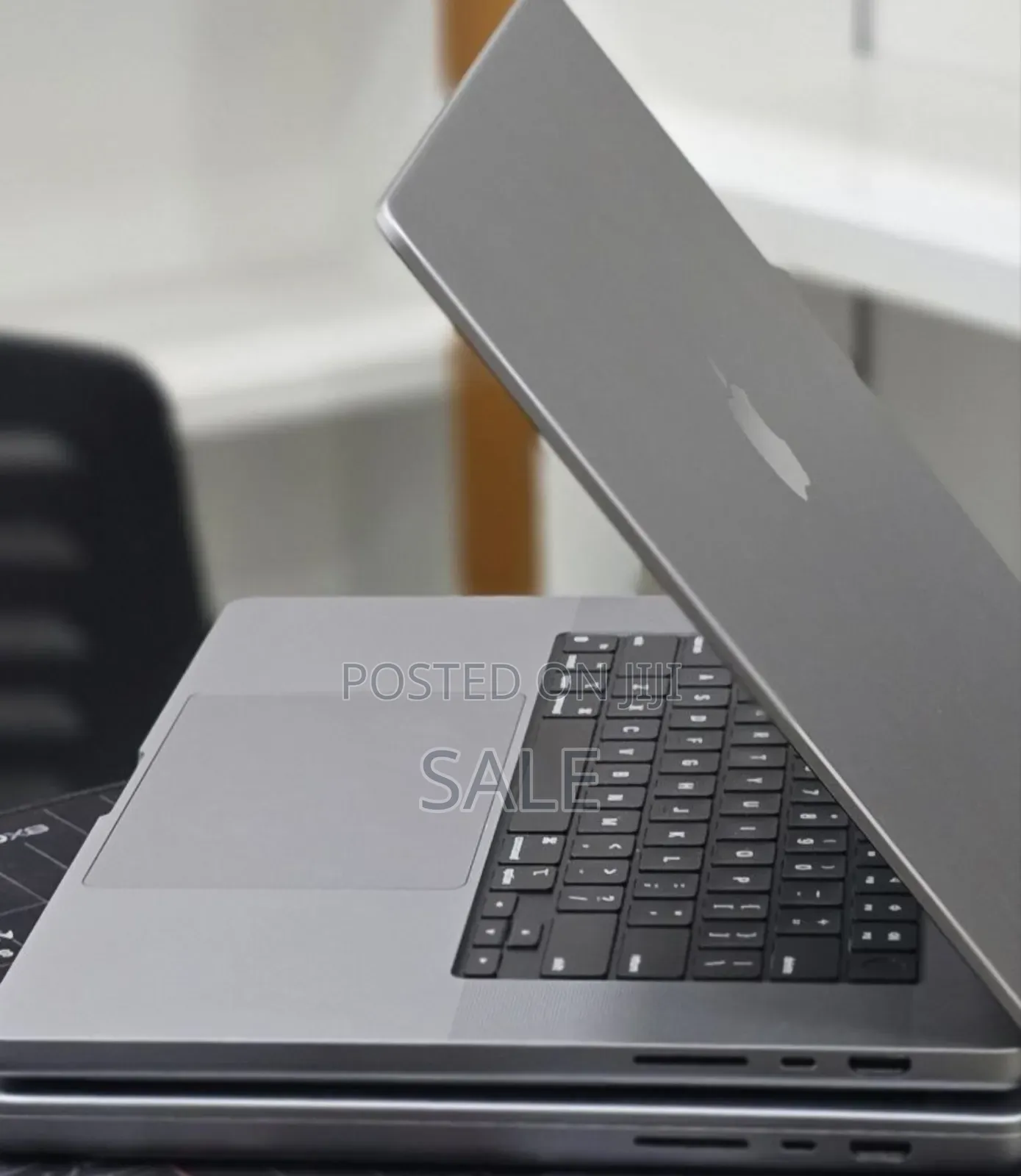 New Laptop Apple MacBook Pro 2021 M1 32GB Apple M1 Pro SSD 512GB