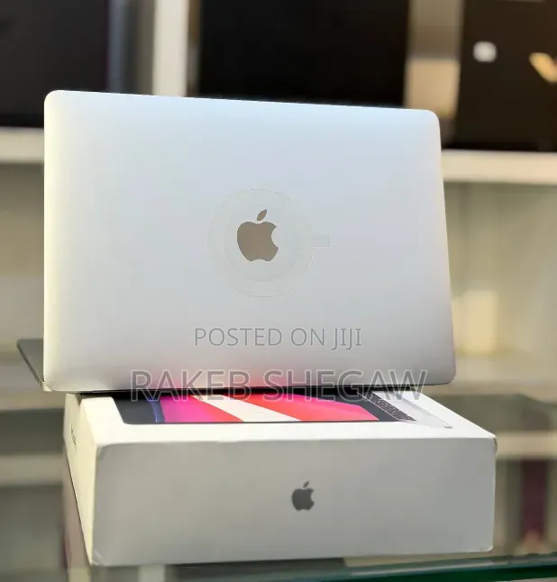 New Laptop Apple MacBook Pro 8GB Apple M1 SSD 512GB