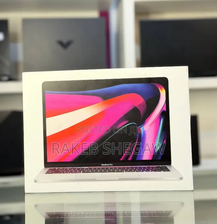 New Laptop Apple MacBook Pro 8GB Apple M1 SSD 512GB