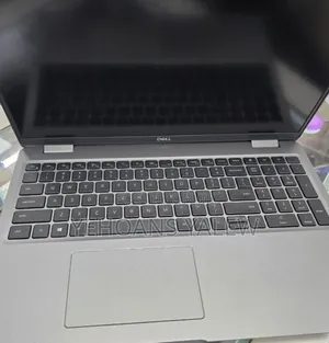 New Laptop Dell Precision 3560 8GB Intel Core i7 SSD 512GB