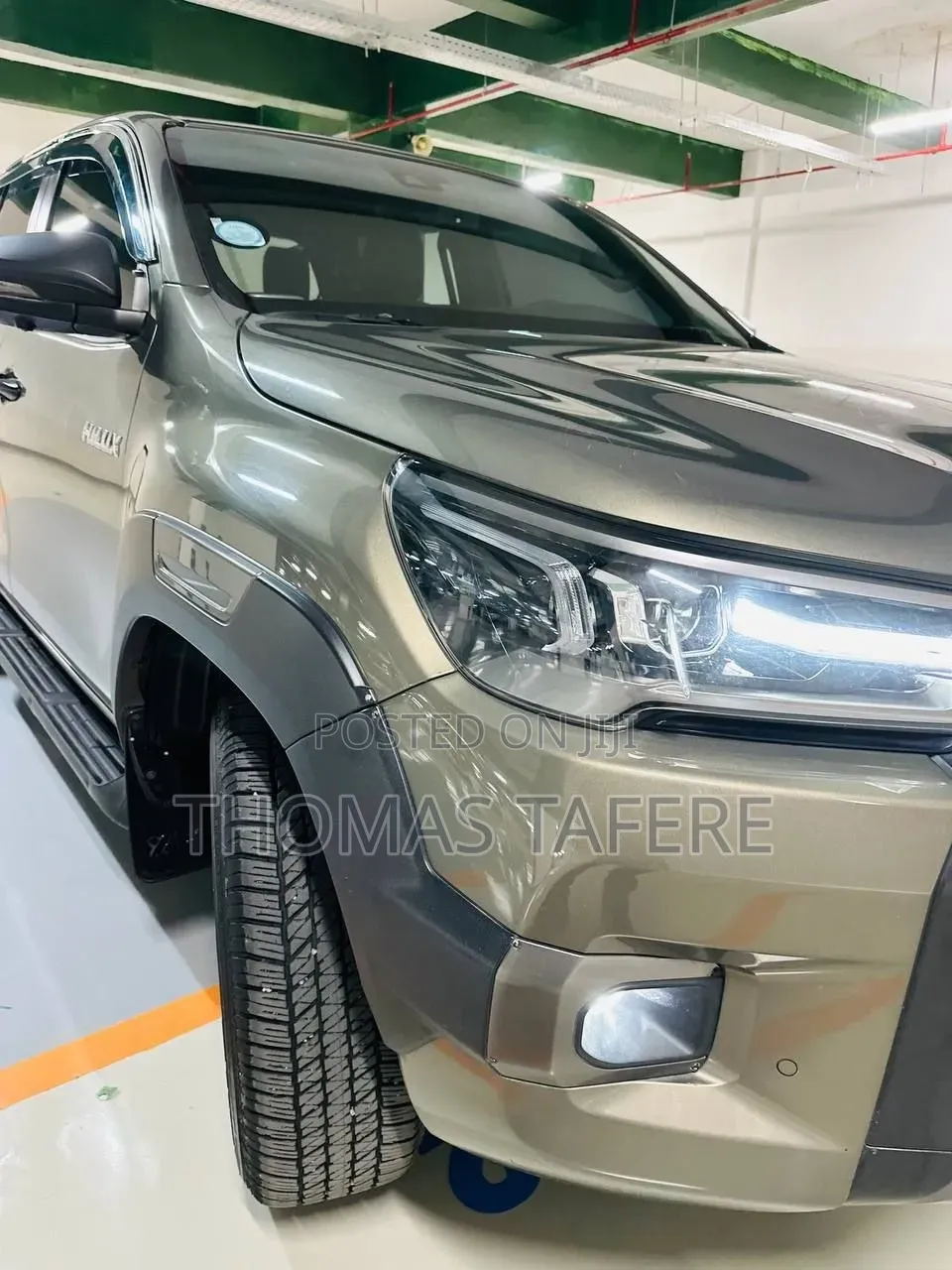 Toyota Hilux 2025 Beige