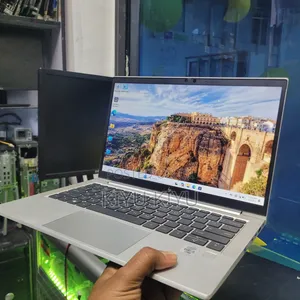New Laptop HP EliteBook 830 8GB Intel Core i5 SSD 512GB
