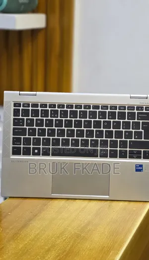 New Laptop HP EliteBook 830 G8 16GB Intel Core i5 SSD 512GB