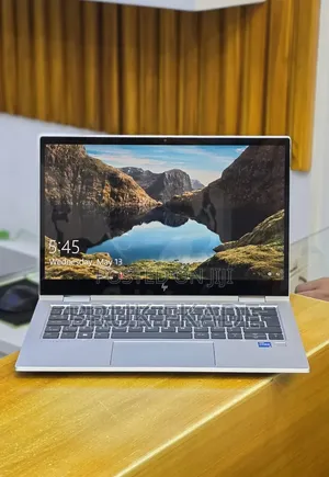 New Laptop HP EliteBook 830 G8 16GB Intel Core i5 SSD 512GB