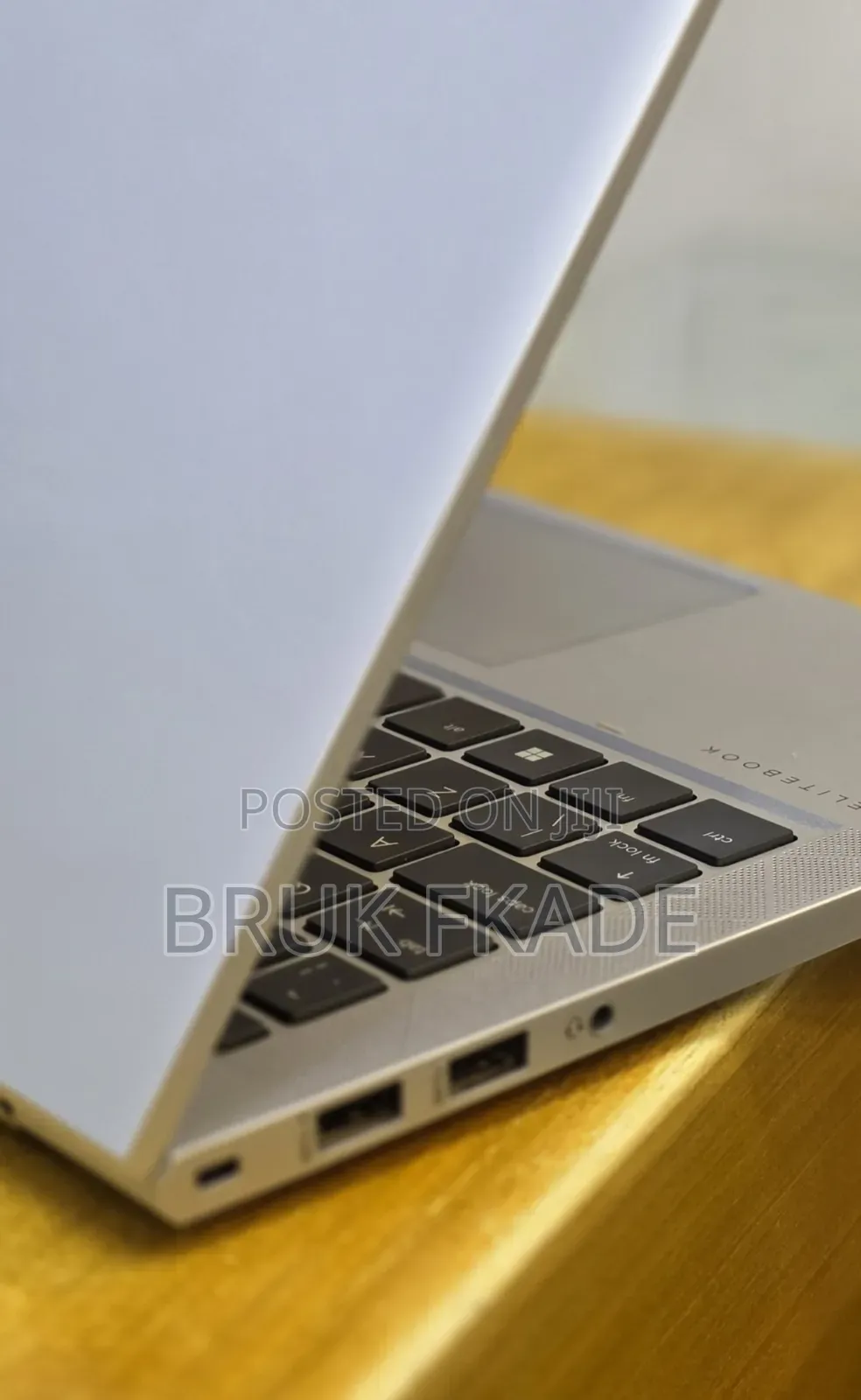 New Laptop HP EliteBook 830 G8 16GB Intel Core i5 SSD 512GB
