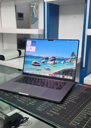 New Laptop Apple MacBook Pro 2021 M1 32GB Apple M1 Pro SSD 512GB