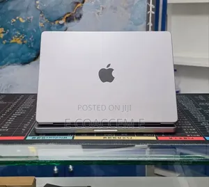 New Laptop Apple MacBook 32GB SSD 1T