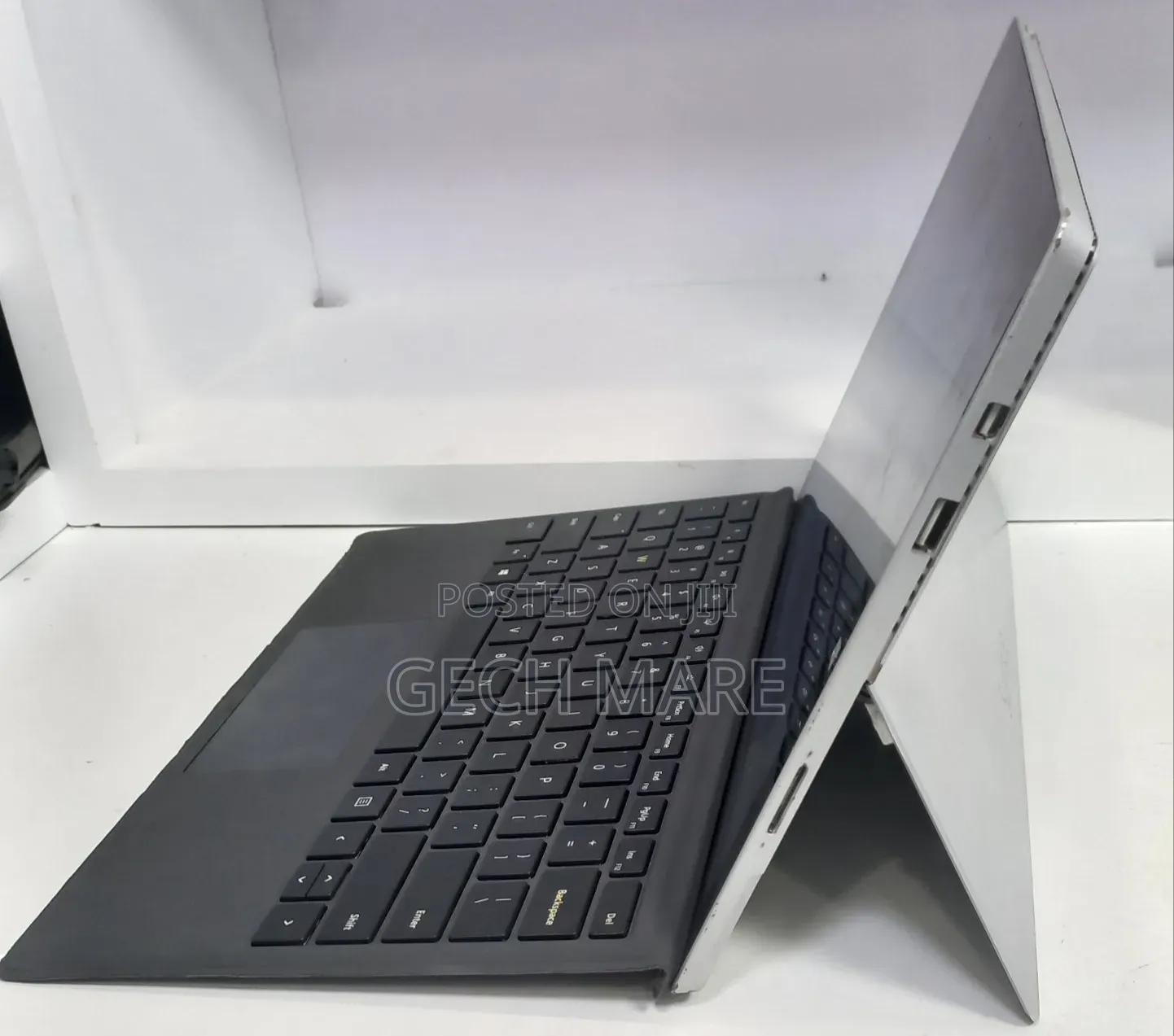 New Laptop Microsoft Surface 3 8GB Intel Core i7 SSD 256GB