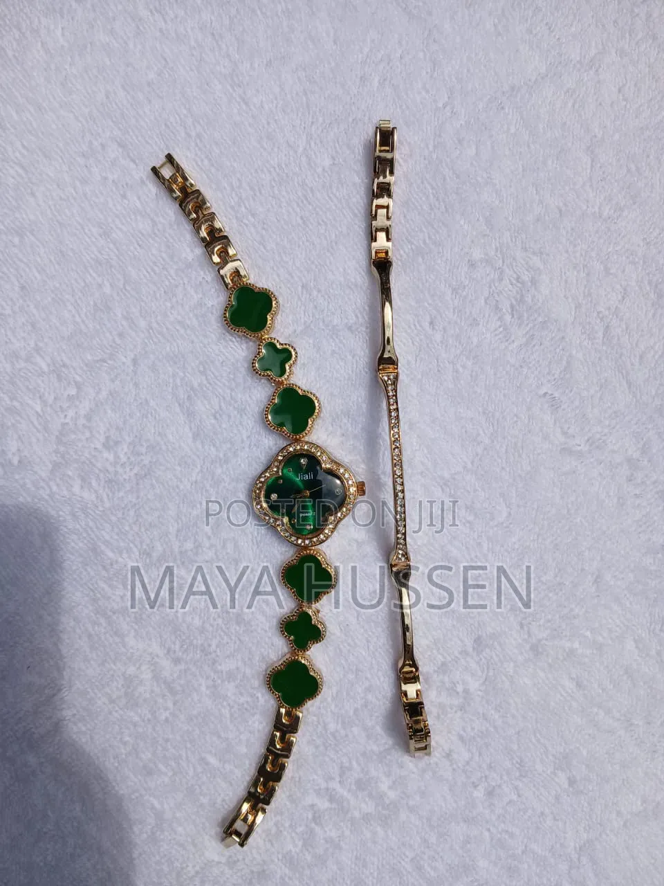 Women's Green Clover Watch Matching Bracelet Set – Gold Tone