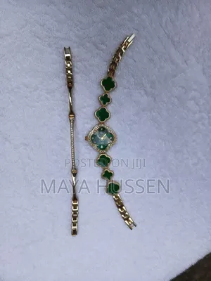 Women's Green Clover Watch Matching Bracelet Set – Gold Tone