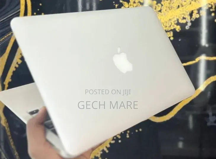New Laptop Apple MacBook Air 2015 8GB Intel SSD 128GB