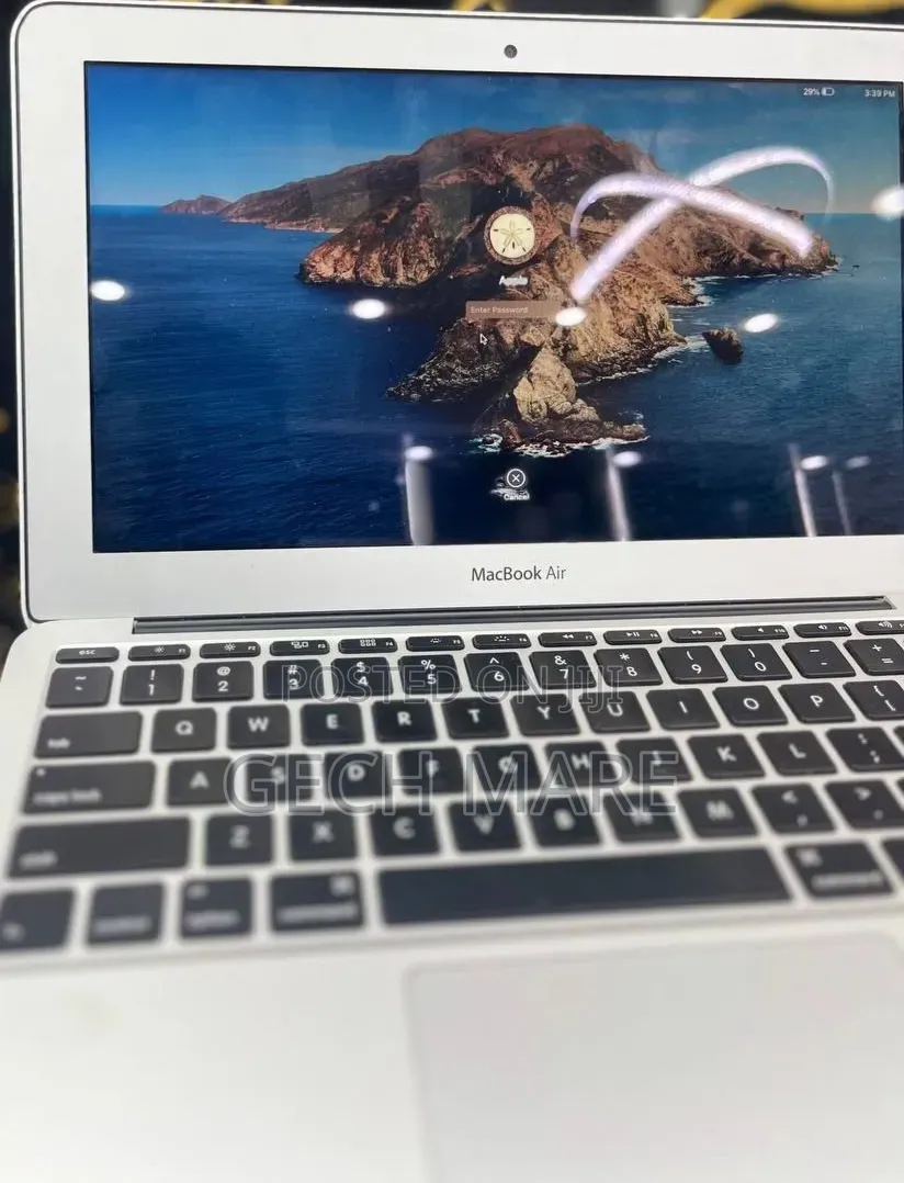 New Laptop Apple MacBook Air 2015 8GB Intel SSD 128GB