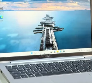 New Laptop HP EliteBook 830 G8 16GB AMD Ryzen 5 SSD 512GB
