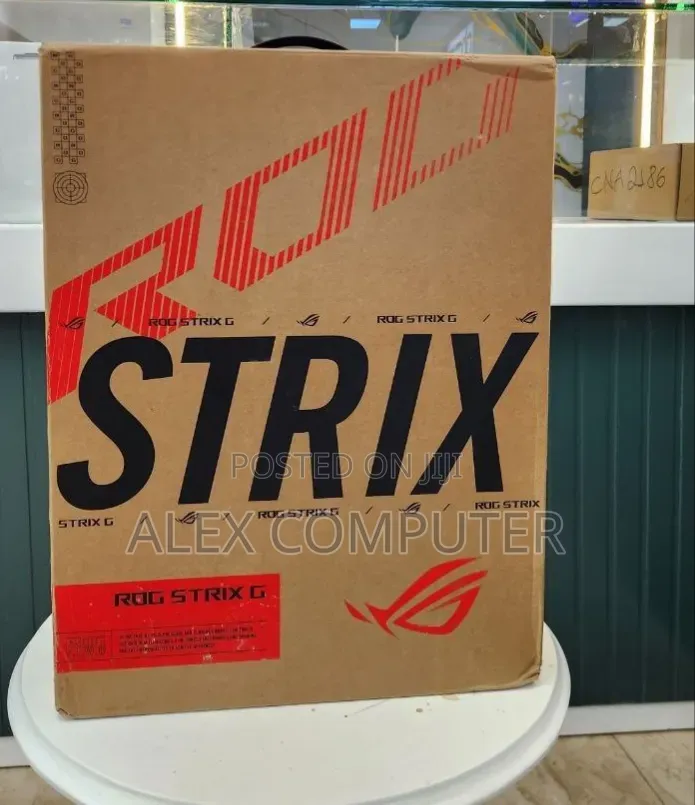 New Laptop Asus ROG Strix G18 32GB Intel Core Ultra 9 SSD 2T