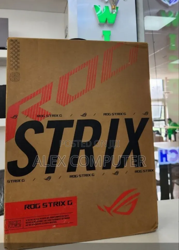 New Laptop Asus ROG Strix G18 32GB Intel Core Ultra 9 SSD 2T