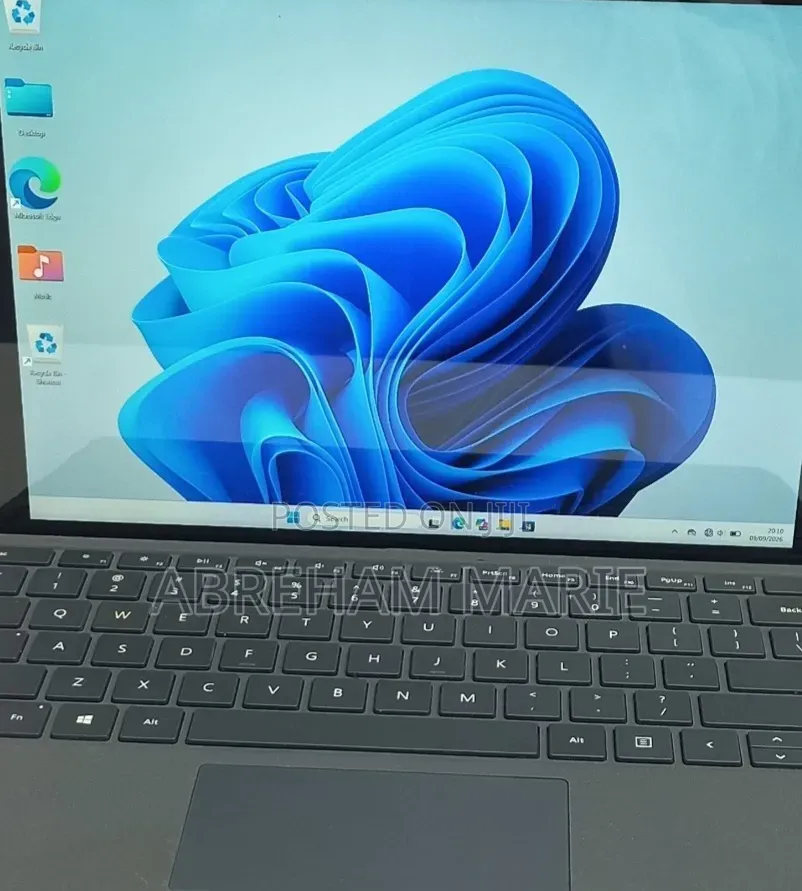 New Laptop Microsoft Surface Pro 3 8GB Intel Core i7 SSD 256GB