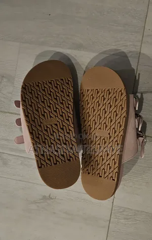 Women' Comfort Shoes
