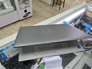 New Laptop Dell Precision 3560 8GB Intel Core i7 SSD 512GB