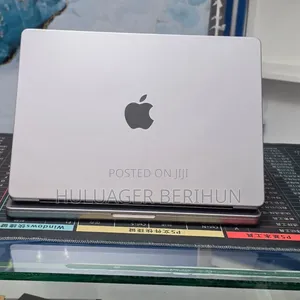 New Laptop Apple MacBook Pro 2021 M1 32GB Apple M1 Pro SSD 1T