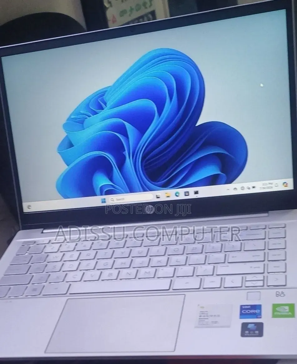 New Laptop HP Pavilion 14 16GB Intel Core i7 SSD 512GB