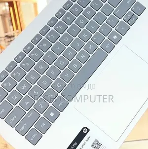 New Laptop HP OmniBook 5 Flip 16GB Intel Core i7 SSD 512GB