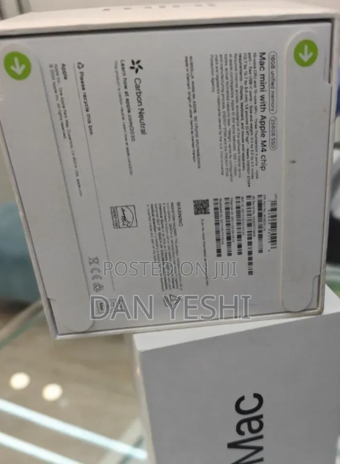 New Laptop Apple MacBook 16GB Apple M4 SSD 256GB
