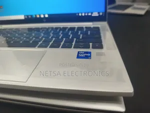 New Laptop HP EliteBook 830 G8 16GB Intel Core i7 SSD 512GB