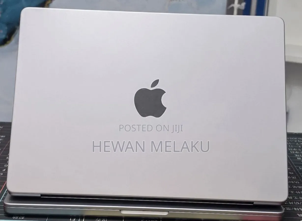 New Laptop Apple MacBook Pro 2021 M1 32GB Apple M1 Pro SSD 1T