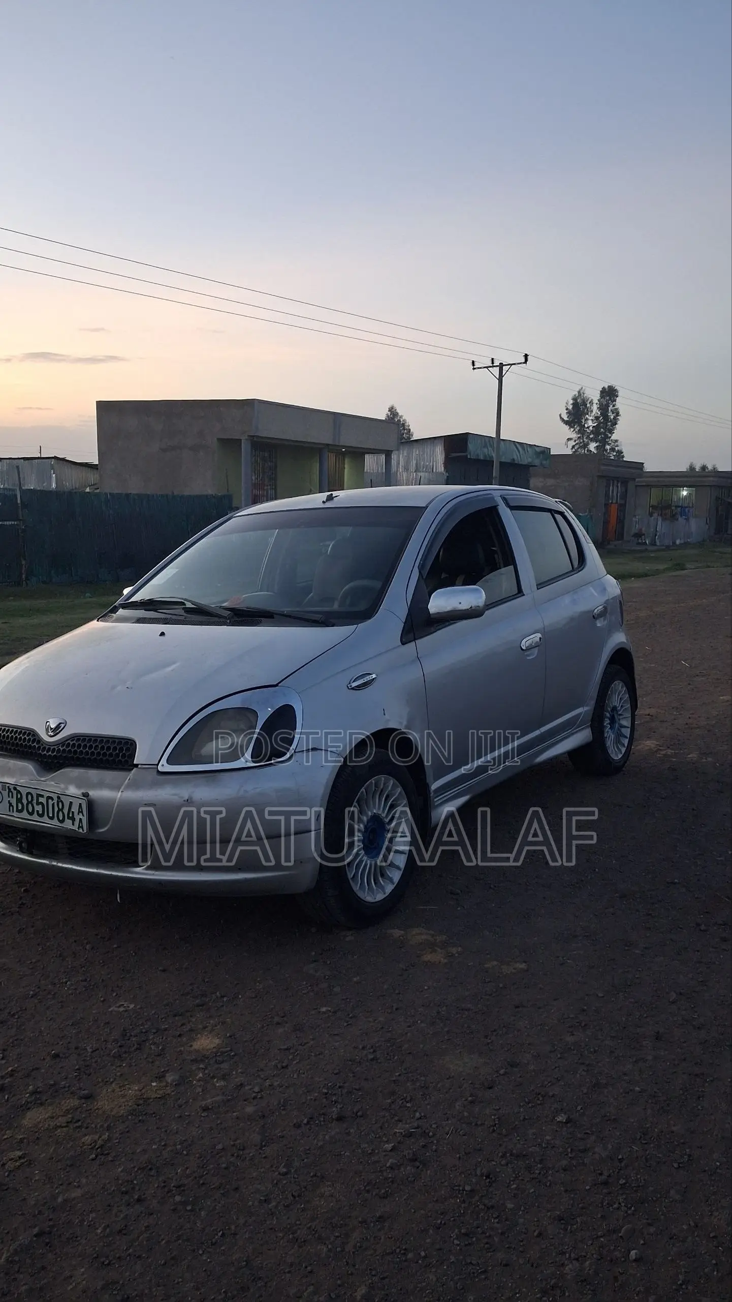 Toyota Vitz 1.0 FWD 3dr 2001 Silver