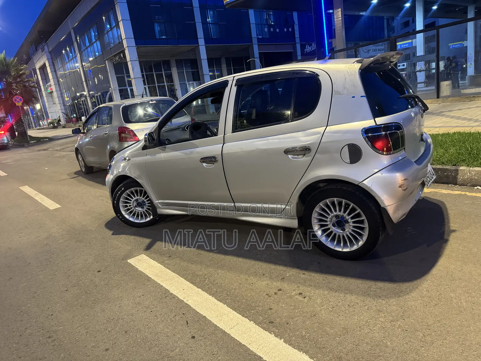 Toyota Vitz 1.0 FWD 3dr 2001 Silver