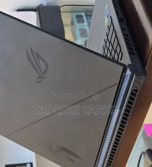 New Laptop Asus ROG Strix G18 16GB Intel Core i9 SSD 1T