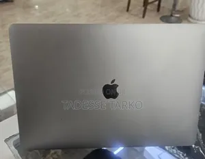 New Laptop Apple MacBook Pro 2019 16GB Intel Core i7 SSD 512GB