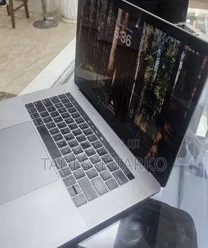 New Laptop Apple MacBook Pro 2019 16GB Intel Core i7 SSD 512GB