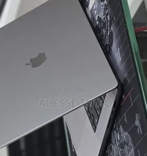 New Laptop Apple MacBook Pro 2023 M2 16GB Apple M2 SSD 512GB