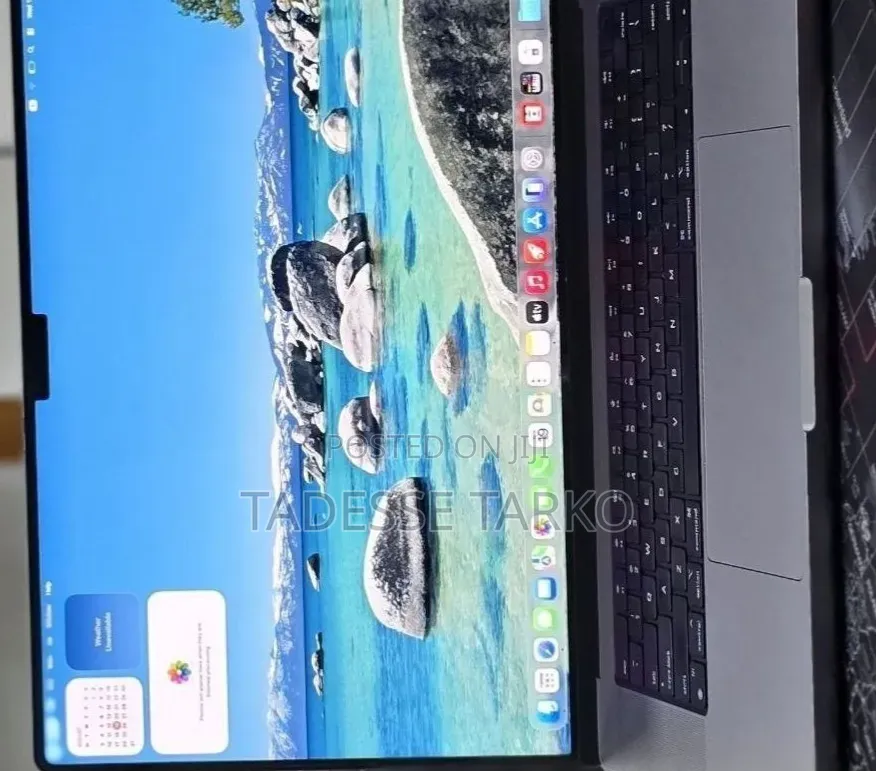 New Laptop Apple MacBook Pro 2023 M2 16GB Apple M2 SSD 512GB