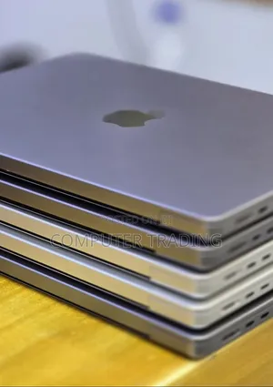 New Laptop Apple MacBook Pro 2020 M1 16GB Intel Core i7 SSD 512GB