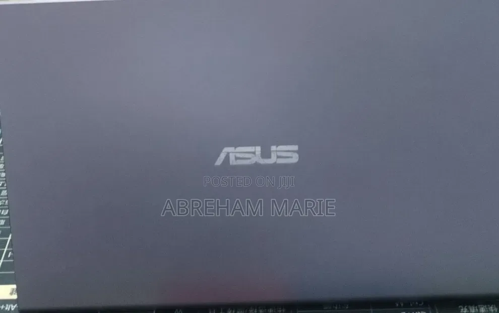 New Laptop Asus VivoBook 15 X505BA 8GB Intel Core i3 SSD 256GB