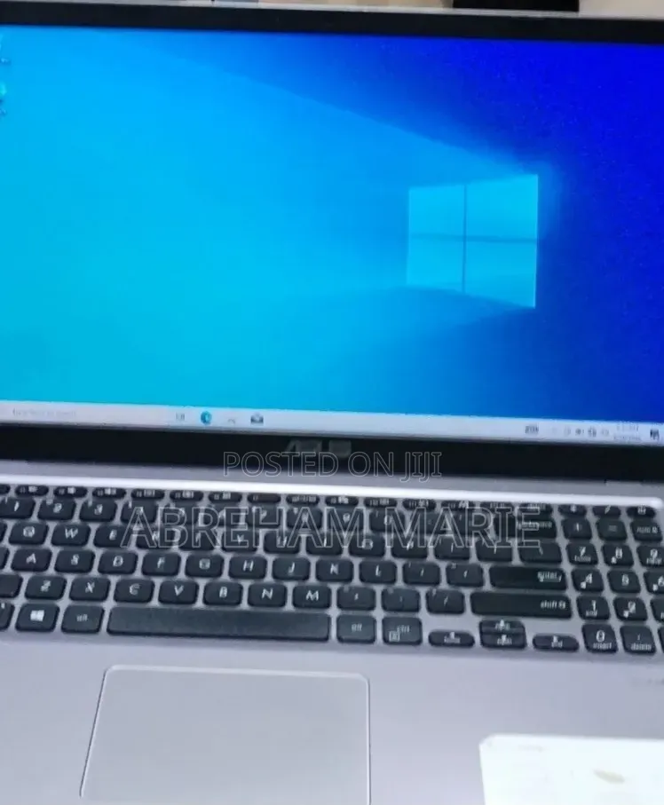 New Laptop Asus VivoBook 15 X505BA 8GB Intel Core i3 SSD 256GB
