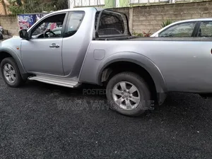 Mitsubishi L200 2007 Silver