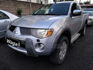 Mitsubishi L200 2007 Silver