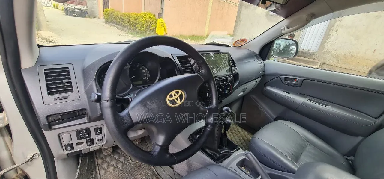 Toyota Hilux 2008 Beige