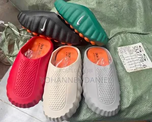 Nike Mind Multiple Color