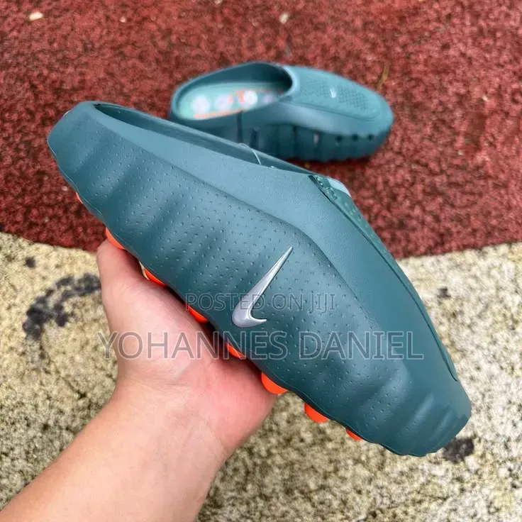 Nike Mind Multiple Color